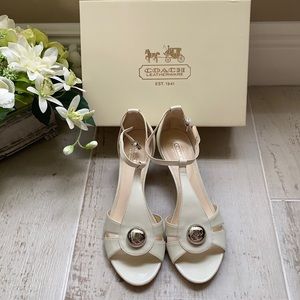 COACH NWB “Hellena” Off White Patent Leather Sandal Kitten Heels Size 8